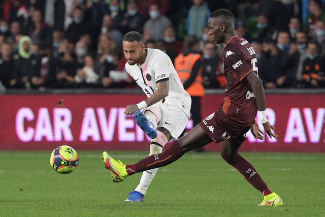 媒体人：杨瀚森还在美国特训 特训结束后会及时与中国男篮会合